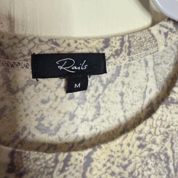 Rails Asher Snakeskin Short Sleeve Tee Women M Ivory‎ Animal Print Boho - Picture 3 of 6